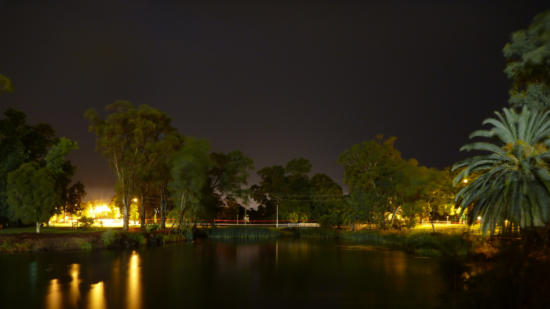 Long Exposure Lagoon Wallpaper For Ubuntu And Linux Mint This Is A Very Colorful Photo Securitron Linux Blog